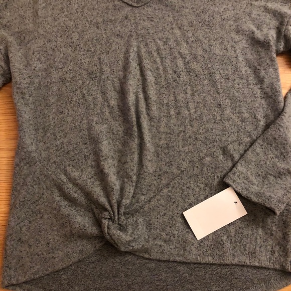 New “Moa Moa” top size Medium with tag - Picture 2 of 3